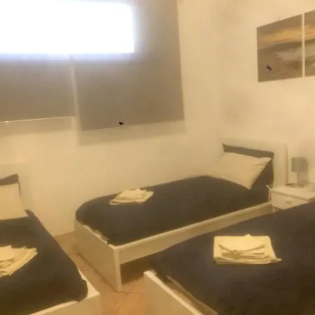 Apartment 3 Bedrooms With Shared Pool Enclosed Garden And Wifi At 5 Km Away From The Beach *