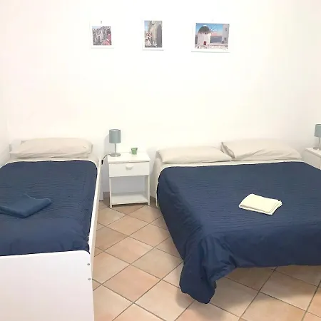 3 Bedrooms With Shared Pool Enclosed Garden And Wifi At 5 Km Away From The Beach *